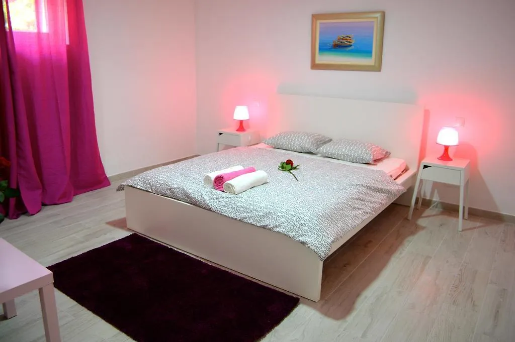 Apartment Paulina Trogir 0*,