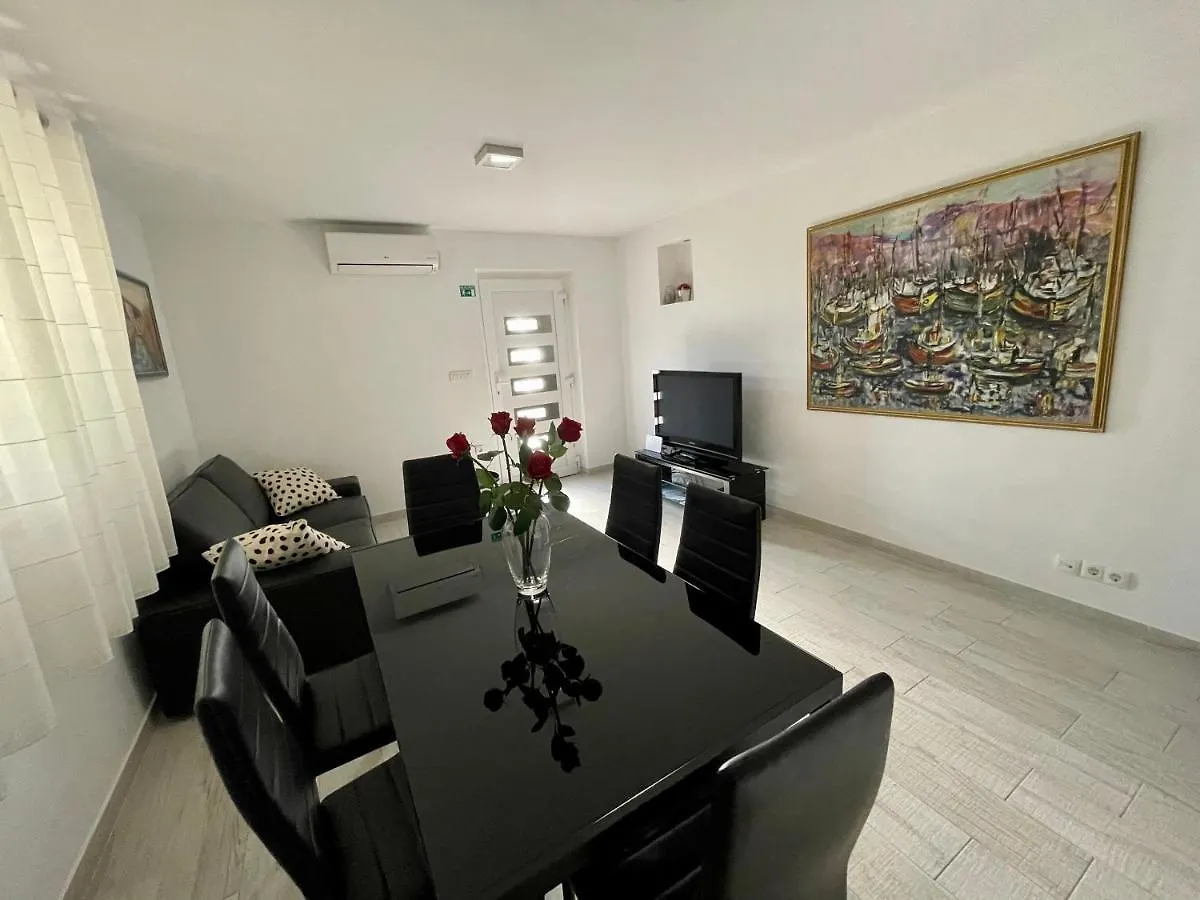 Apartment Paulina Trogir 0*,  Croatia